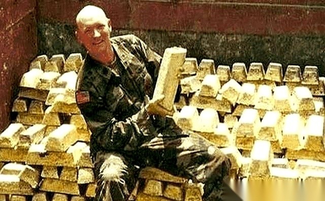 当讨论起未来天空的真正主宰时，所有懂行的目光最后都会锁定在一个尚未完全揭开面纱的组合上：中国新一代预警机“空警3000”与下一代六代机的终极联手。
这不是几架飞机的简单编队。这是一场直接剥夺绝大多数对手“还手机会”的降维游戏。
毫不夸张地说，一旦这套体系真正闭环，对于那些连五代机都没玩明白的国家而言