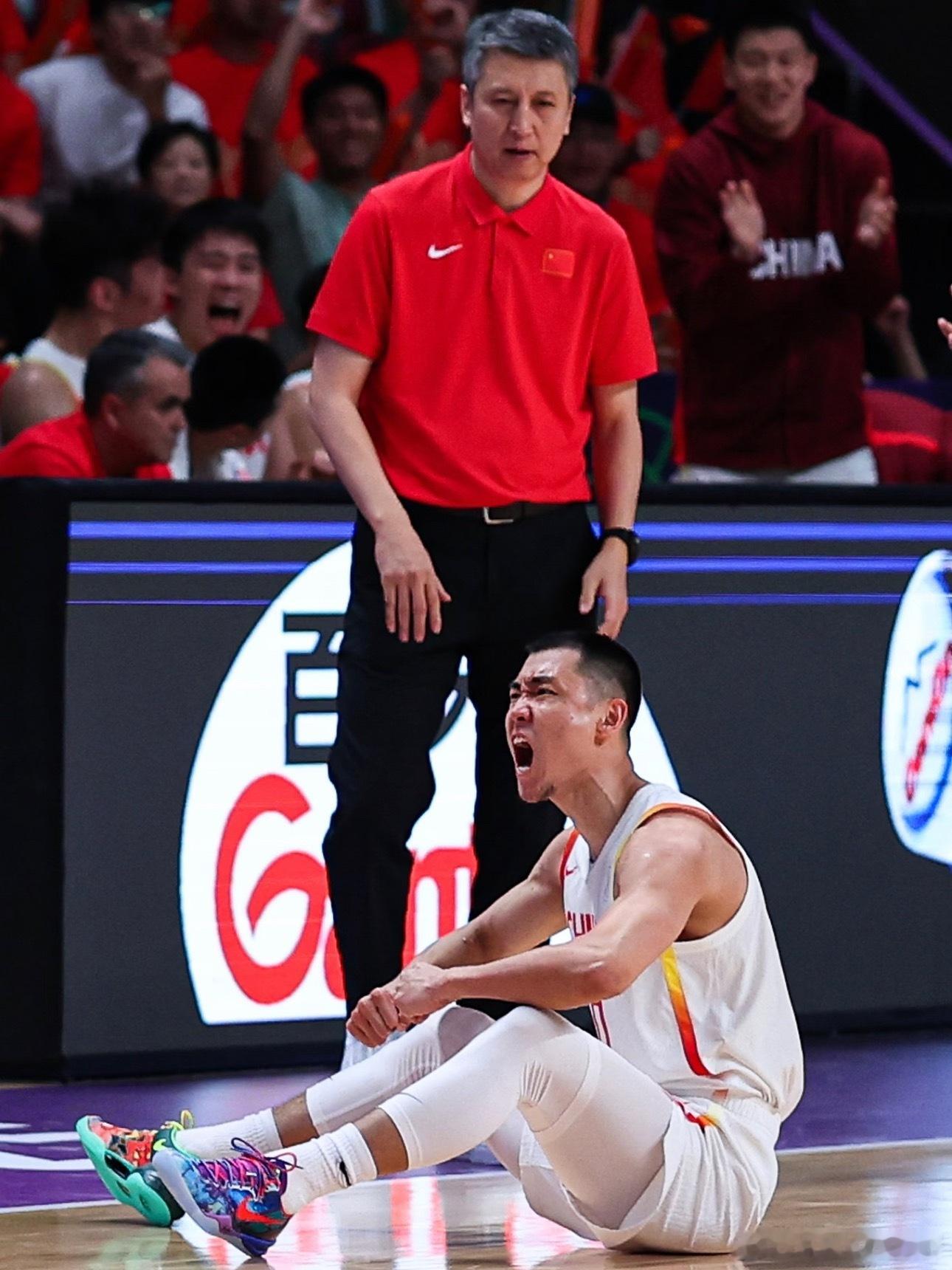 中国男篮官宣！高诗岩正式离队！胡明轩加入北京时间7月27日晚10点12...