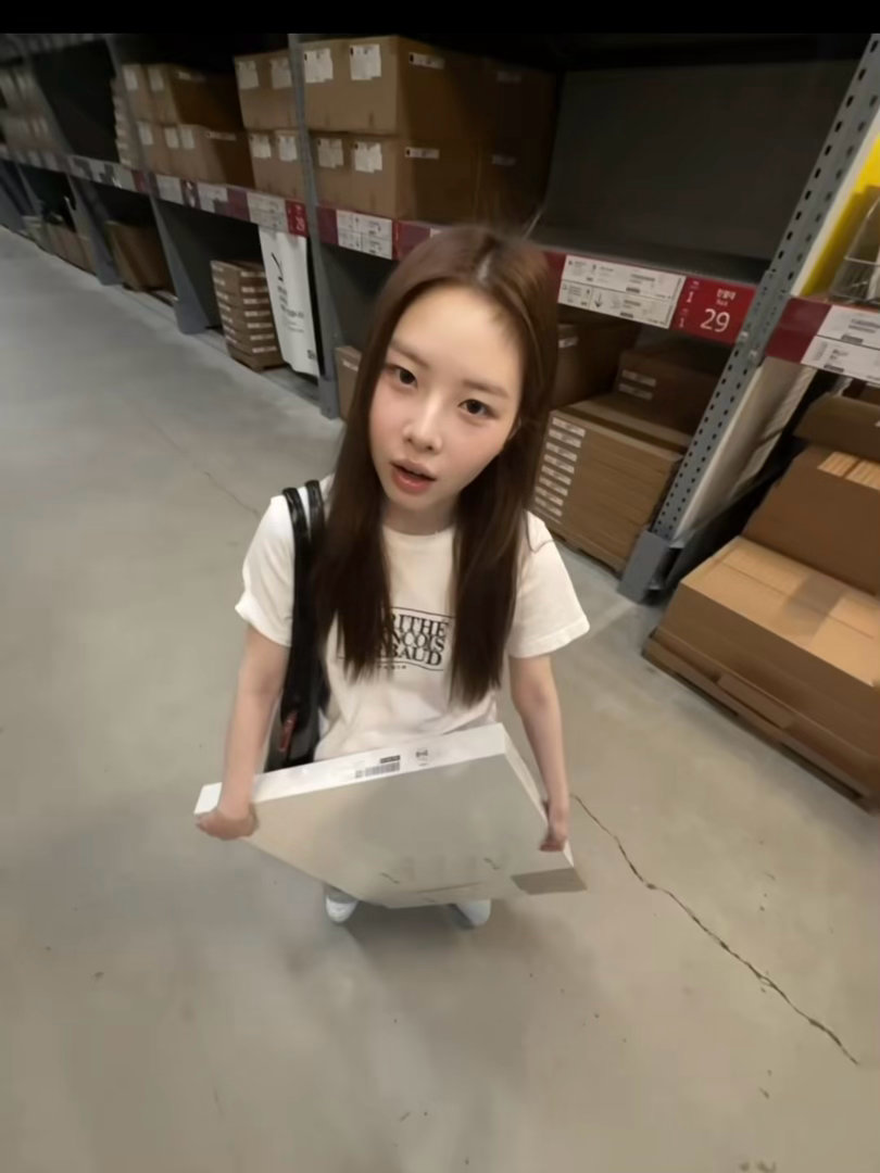 #美团骑手交流会[超话]#  
哈哈哈哈哈哈要不要这么可爱 好搞笑 ​