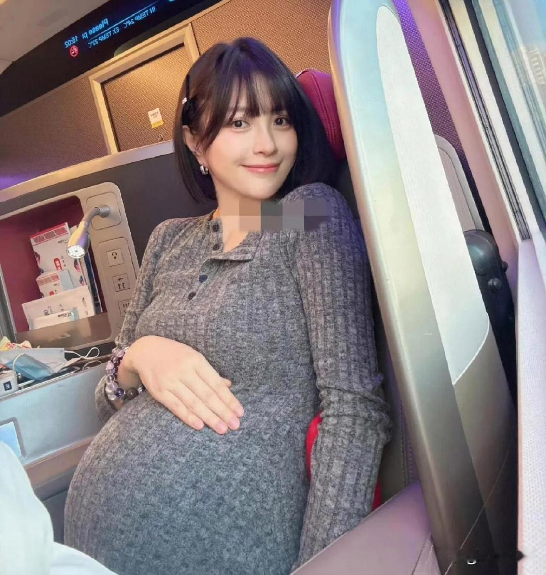 包文婧二胎后更依恋包贝尔，婚前曾因外貌自卑：“只有他肯要我”。 ​