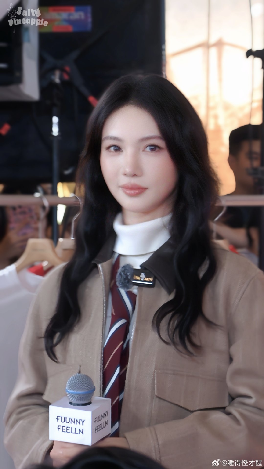 #金晨[超话]# 
拍了拍金晨📸
在现场真是给我美不行了🥺 ​