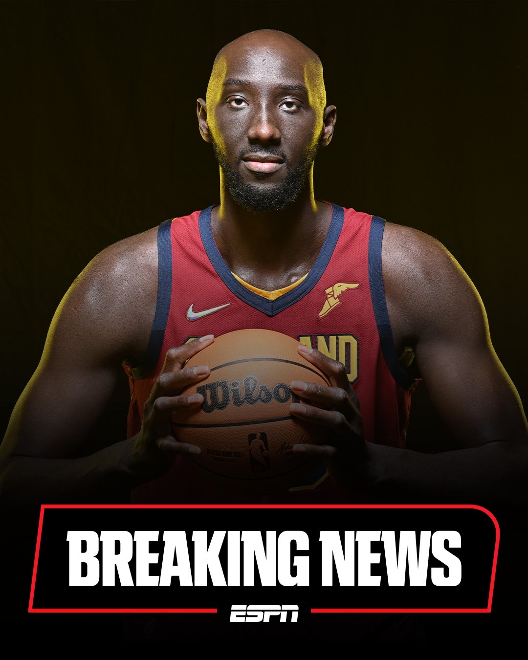 ESPN头条报道，76人签下巨人塔可法尔，然而，这其实只是一份训练营合同，连双向合同都不是。
看到很多76人球迷在推上都在争论，签下法尔是因为76人已经在为总决赛面对马刺做准备了，先不说两支球队能不能从竞争激烈的各自分区冲出来，就算真的对上了，文班用技术和脚步，不得把法尔打崩溃了啊？法尔虽然身高2米