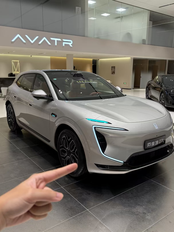 展厅现车喜欢来聊 可看可试驾