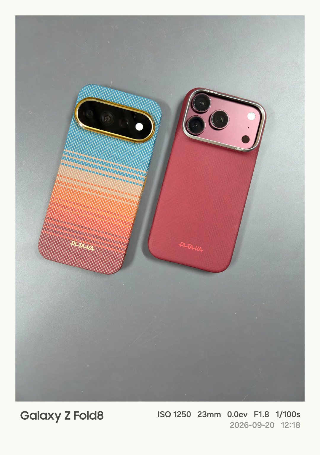 感觉 Pitaka 这 iPhone 的酒红色比 Pixel 的日落要高级些。

今年没买 AC+，还是搞个壳套上吧。

去年在夏威夷那边过安检也过出心理阴影了，美国大姐乱塞安检框，导致我放手机和护照的框翻了，去年刚到手的 iPhone 17PM 直接被甩了出去[捂嘴哭] ​