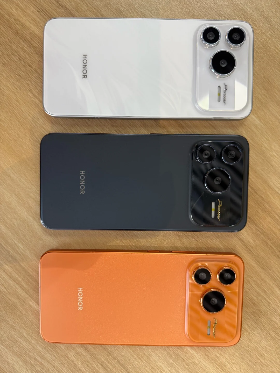 别听网上瞎吹，荣耀power2值不值得买还有待商榷，上手体验后我跟大家...