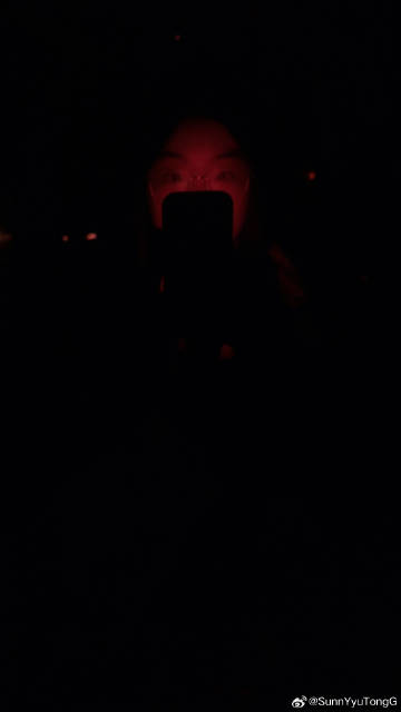 当我在愿望季拍照时 旁边刚好有人开了闪光灯哈哈哈哈哈哈哈哈 这谁能看出在愿望季