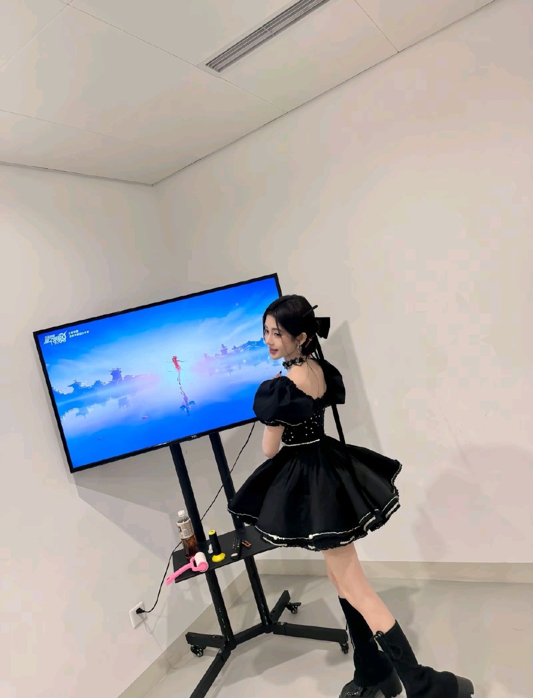 鞠婧祎和花苞裙全世界倒数第一不适配👆无论怎么穿都有面 ​