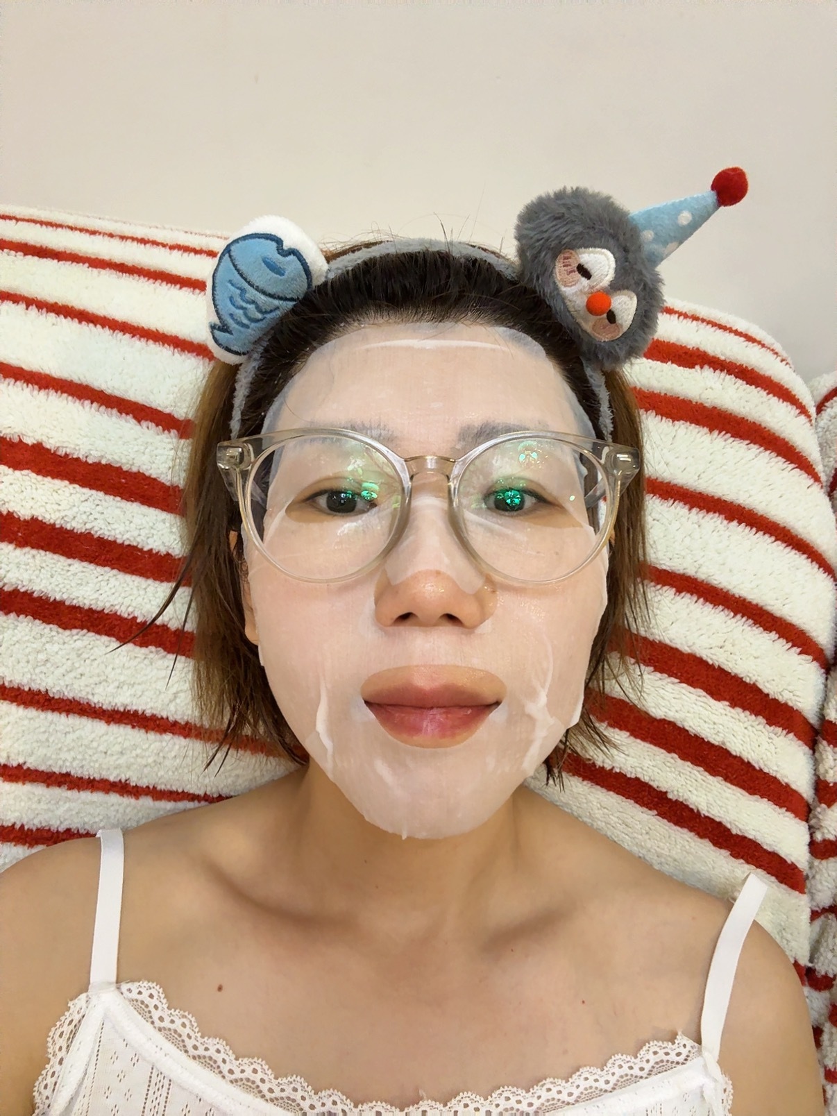 今天暴走一万步，回到家洗了衣服，打扫完卫生切在沙发上这个感觉没办法形容有多放松，糟心的事算是过去了，接下来不知道还会有什么更糟心的，但是走一步看一步吧～人这一辈子谁还不遇到几个人渣杂碎呢，连景甜这样见多识广的大明星都会遇人不淑，更何况我这样没什么见识的人～就这样吧～总算是迈过去了 ​