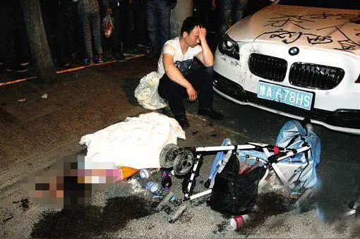 极度愤怒！公职人员醉驾超速，撞死无辜夫妻，已被刑拘醉驾刑事责任  车祸判决 交通肇事量刑 醉驾刑期计算 醉驾坠河 
 
真的太让人痛心、太让人愤怒了！
 
喝酒不开车，这是全民皆知的底线，可偏偏有人仗着身份知法犯法、漠视人命！
 
近日山西蒲县，发生了一场让人无比揪心的惨烈车祸。