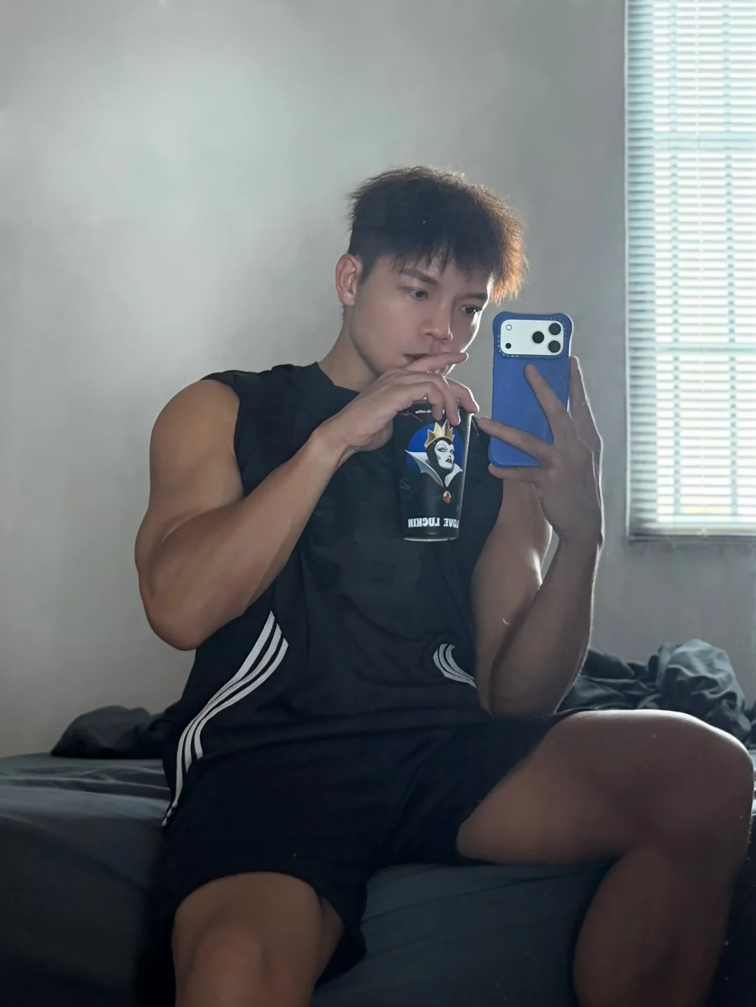 想喝一杯冰美式提神