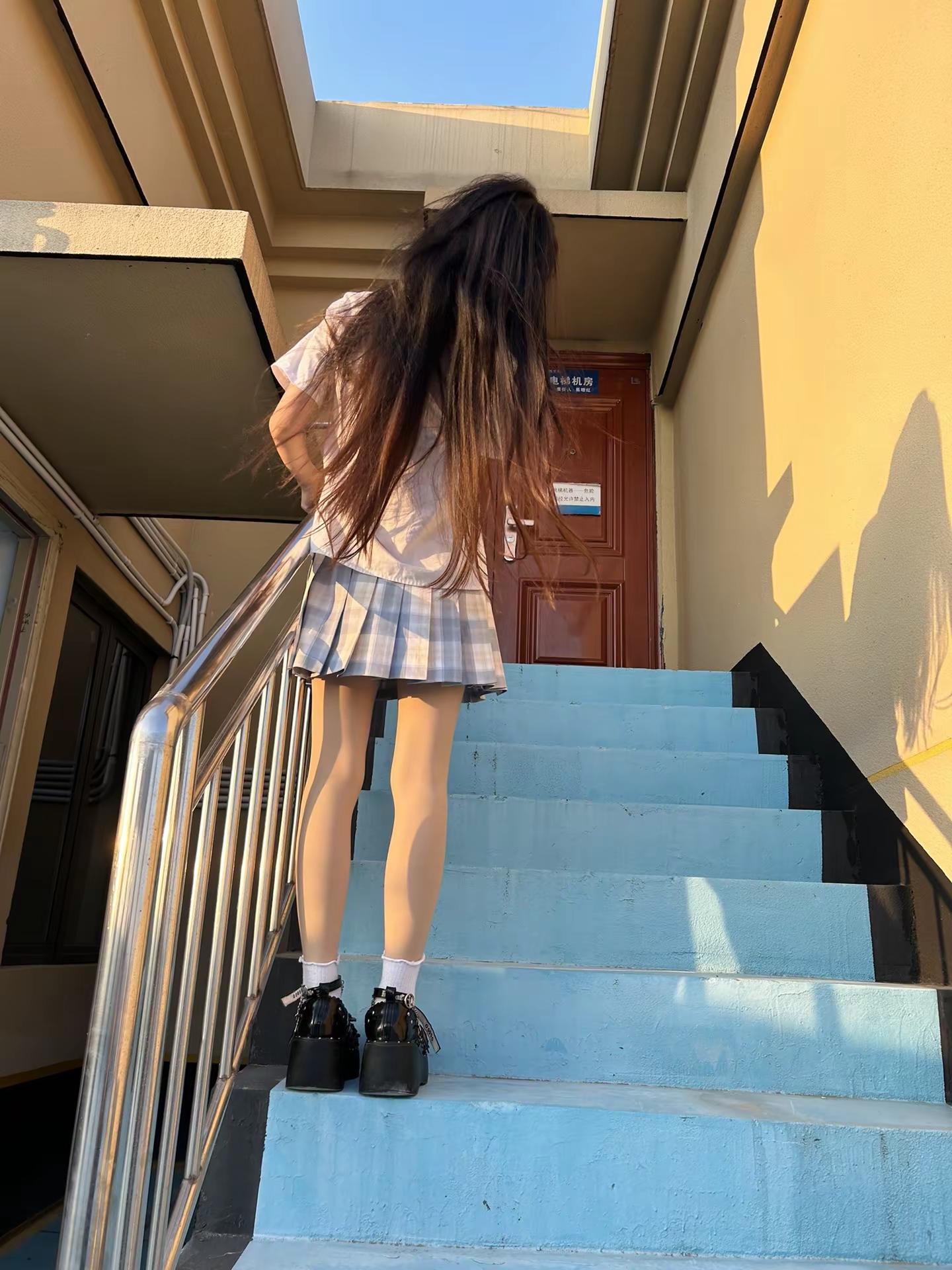 <p>jk制服女孩 jk穿搭 原相机拍摄 <!--{img:0}-->...