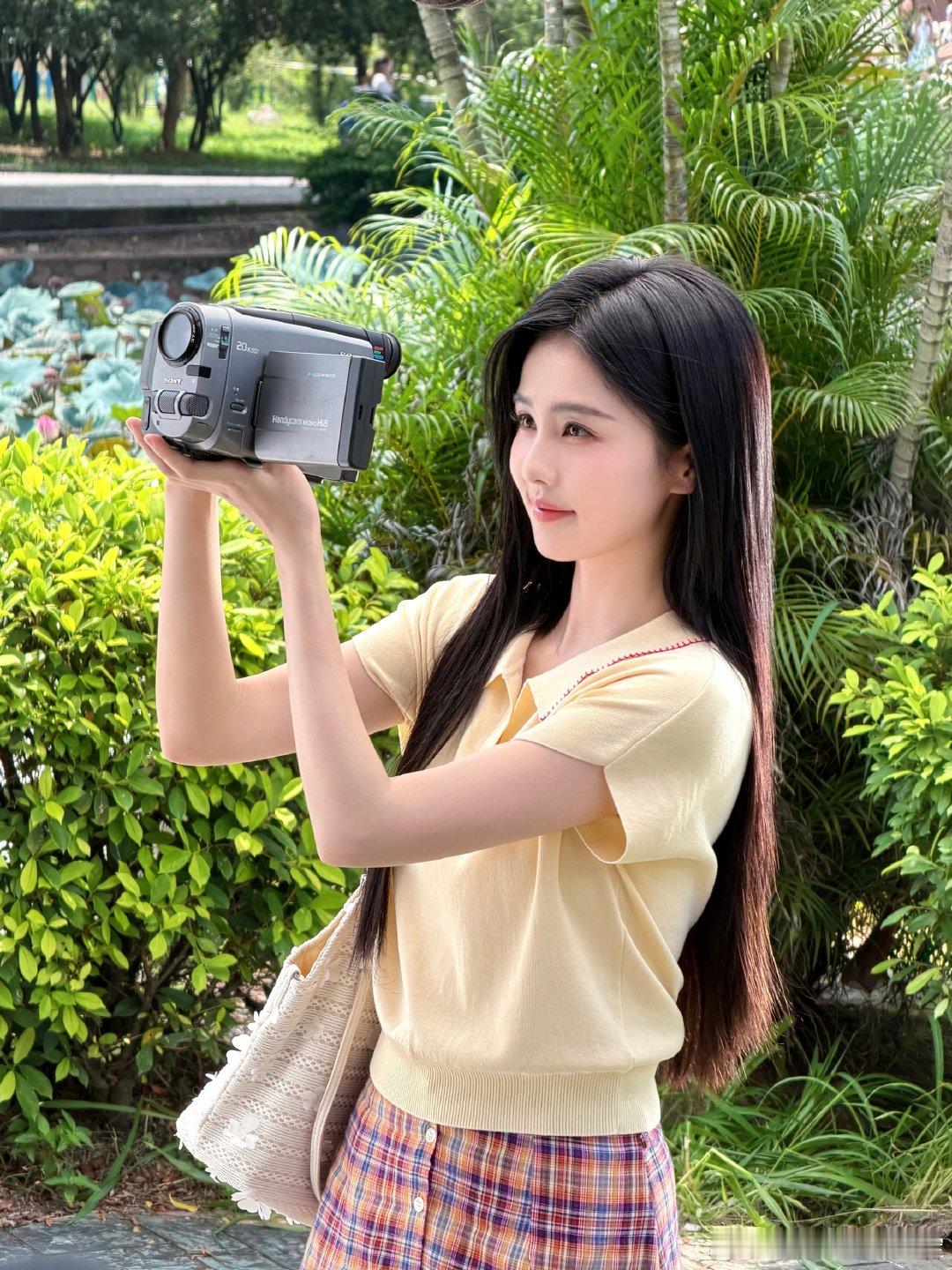 #白鹿[超话]#  [心]#白鹿# [心]#白鹿王韵娜# 青春洋溢的白鹿 ​
