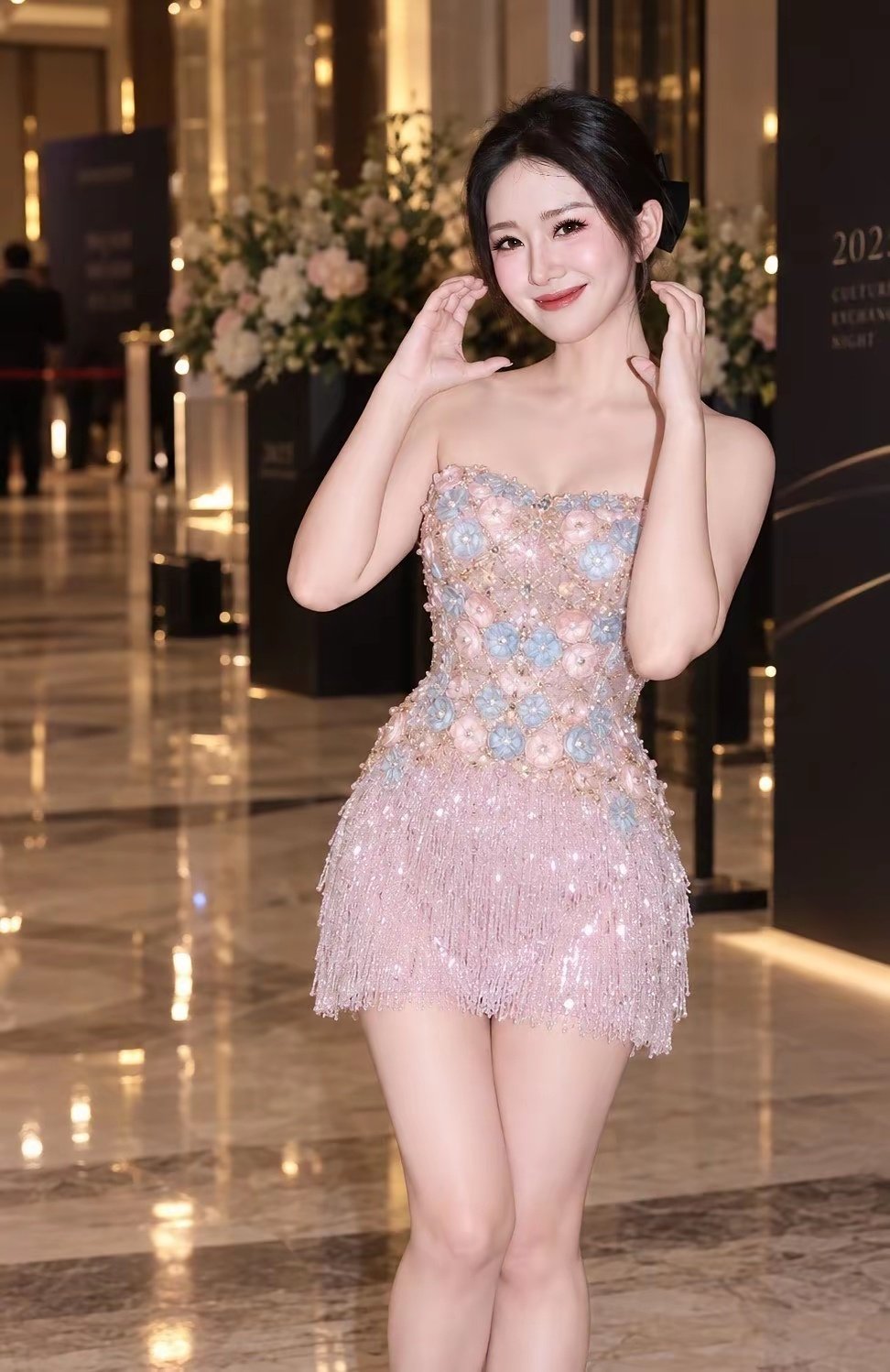 曾颖真美啊，孙割糊涂啊 ​