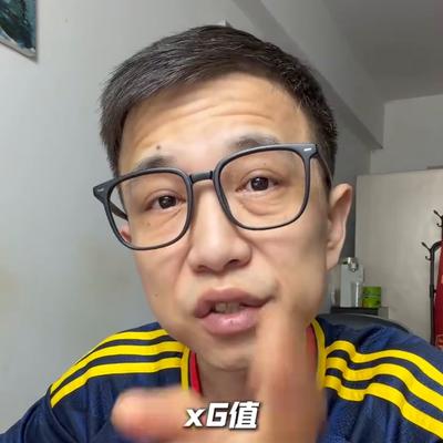 26脚射门就进1个，阿森纳这场球，把碾压俩字写脸上了。
欧冠客场打那不勒斯，枪手全场轰了26脚，预期进球4.05。对面呢，5次攻门，xG只有0.22。这数据放在游戏里都算系统局，可比分愣是拖到75分钟才改写。
破局那球更离谱。前场10个人参与，连续29脚传递，那不勒斯球员愣是摸不到球。最后措利斯