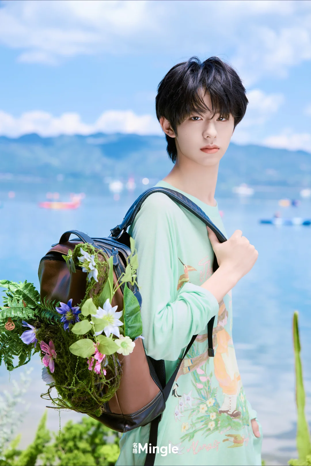 Mingle × 陈韩烯内页：八月，盛夏留白