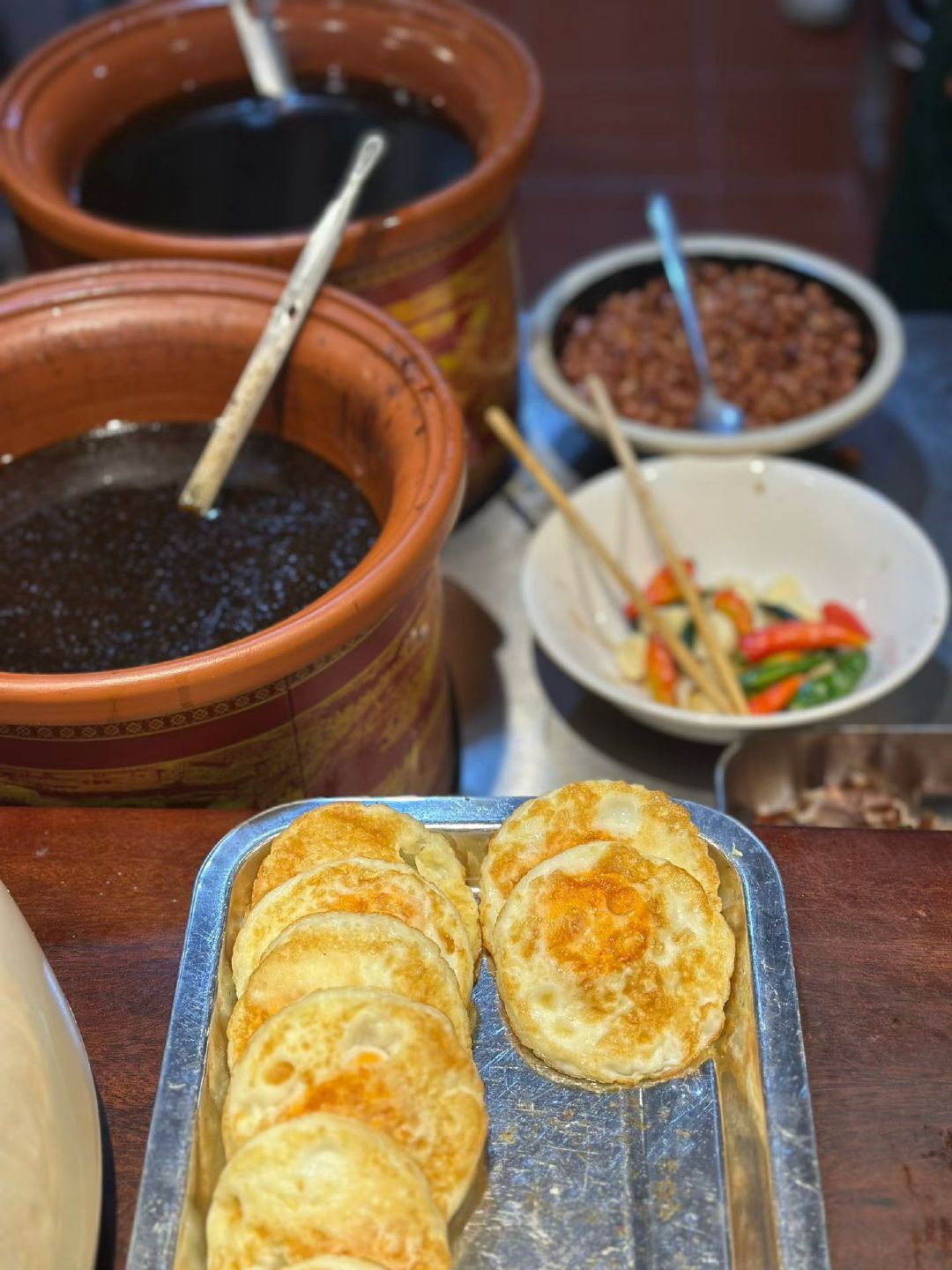 【每日宋图】米粉重镇，从湖南，到湖北，再到桂林，都品尝过。令人费解的是，徐州的美食之一居然也是米粉，还是酸辣味。按理说徐州地处淮海平原，小麦产地，味兼鲁豫，烹调淮扬，但偏偏酸辣米粉是特色菜。 ​