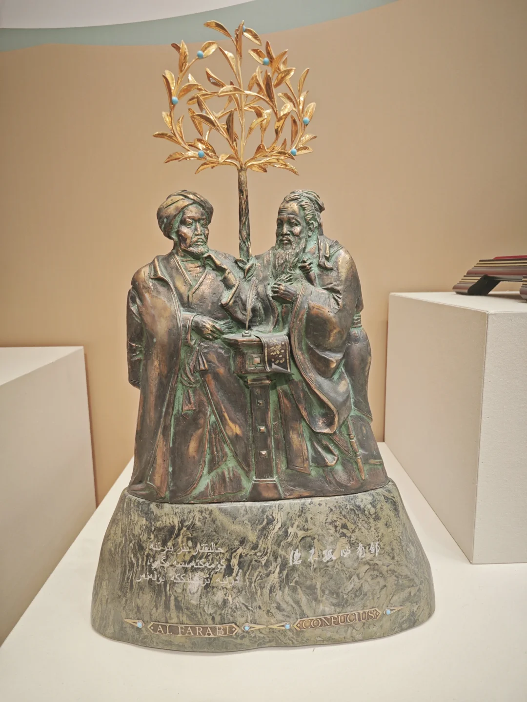 能和孔圣人平起平坐的是个什么人物