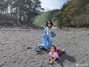 闺女，一个多月前，在关税战正热闹时，看到汽车关税要增加许多，就把购第二...