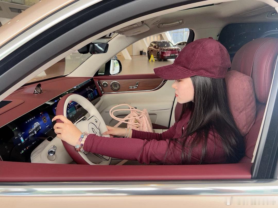 #生活手记#
来看领世问界🚗 ​
