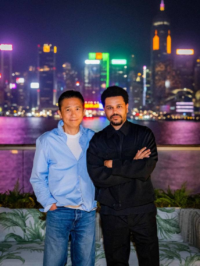 ‼️啊啊啊！！！

刘嘉玲、梁朝伟和盆栽哥The Weeknd 最新合影来咯！！！ #TheWeeknd[超话]# ​