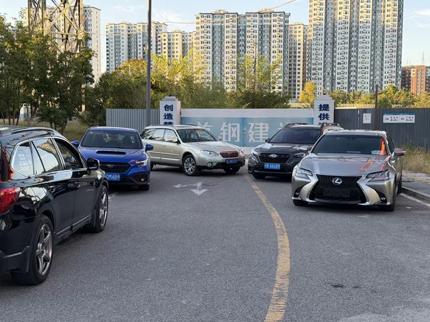 又是一次奇奇怪怪的车聚