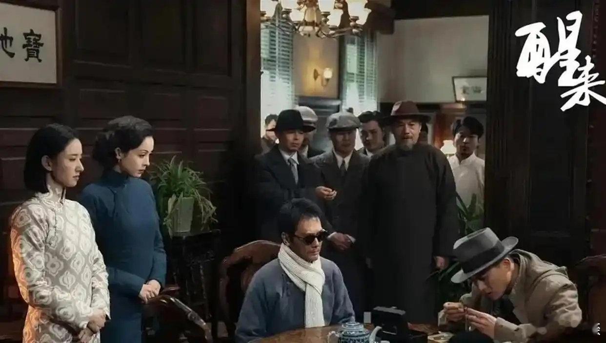 央视《醒来》最火的居然是男配角，43岁王梓权一句做狗破防全网，和靳东合作8次，本名就叫王凯 ​