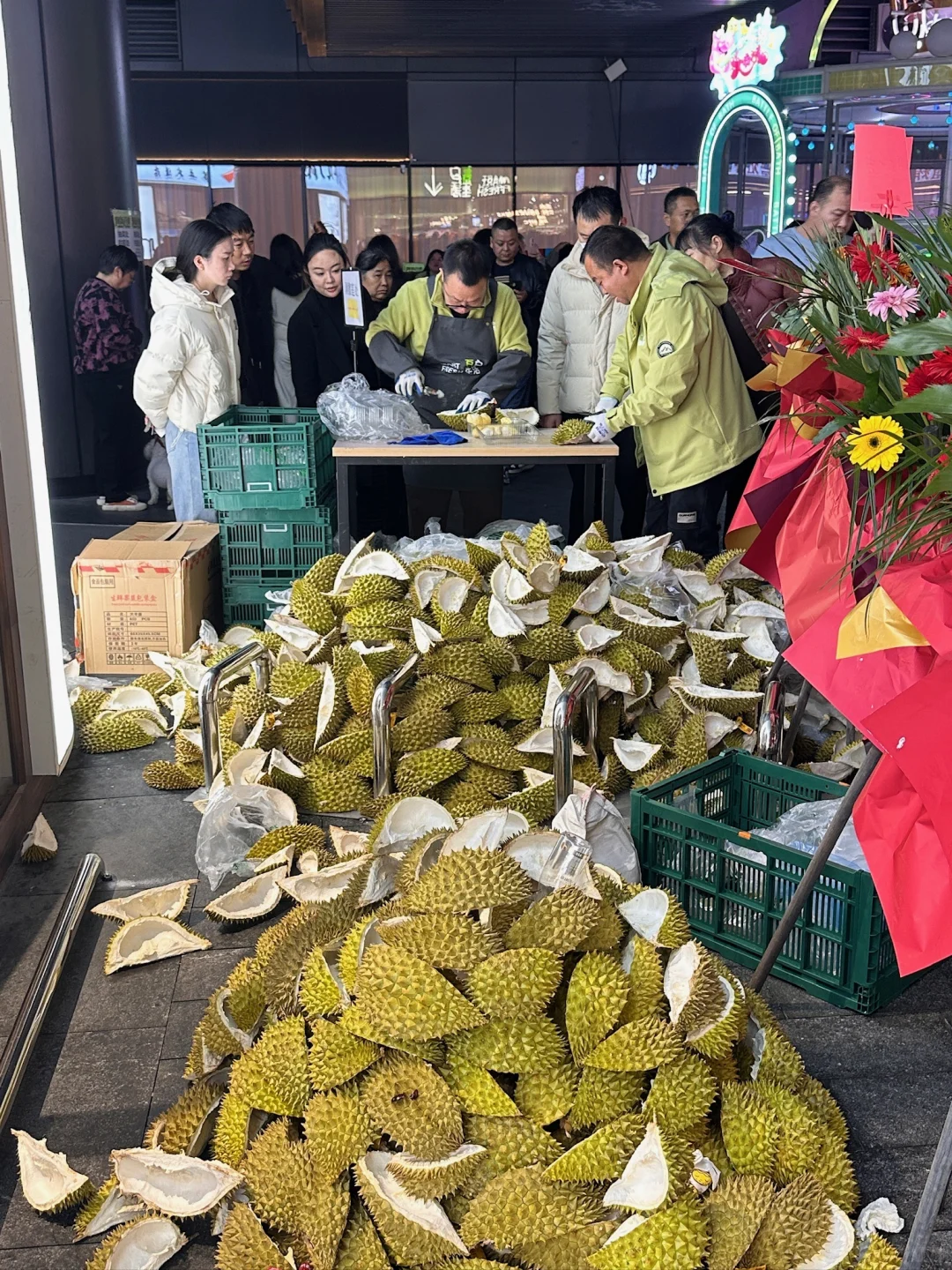 赣州人都出来解释一下！！！榴莲什么情况！！