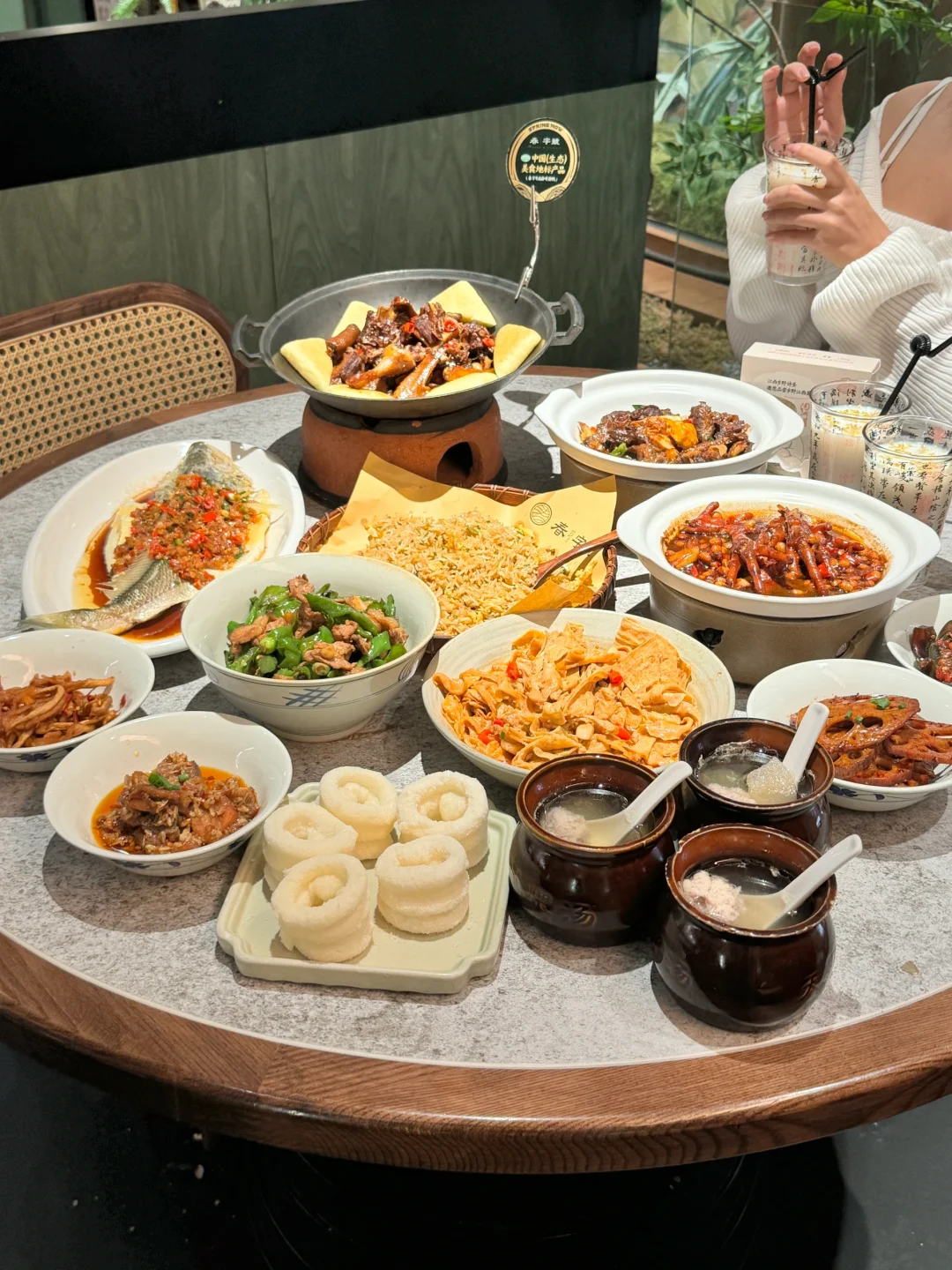 感谢邓紫棋！吃到了好吃的江西菜（不辣！）