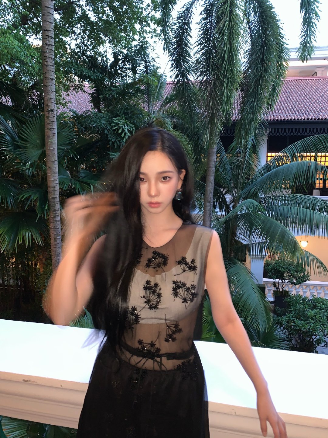 Karina with Prada

#柳智敏# ​