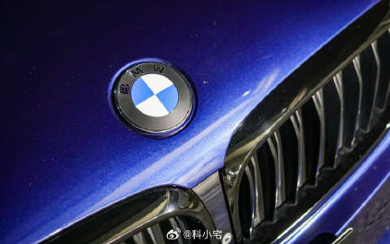 宝马所有车型下月起启用新 Logo，远看看不出太大变化