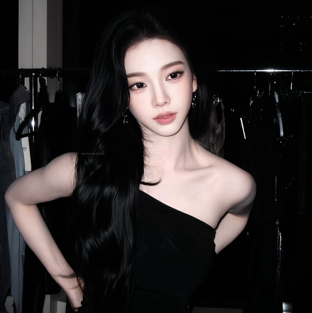 𝙒𝙚𝘾𝙝𝙖𝙩 ‖kpop 头像分享 ‖无水印｜柳智敏 karina｜低饱和 ​