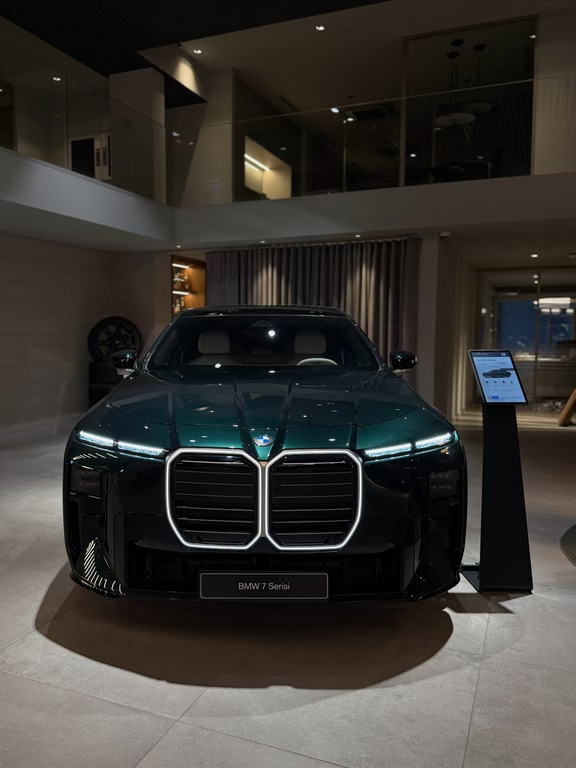 全新BMW i7