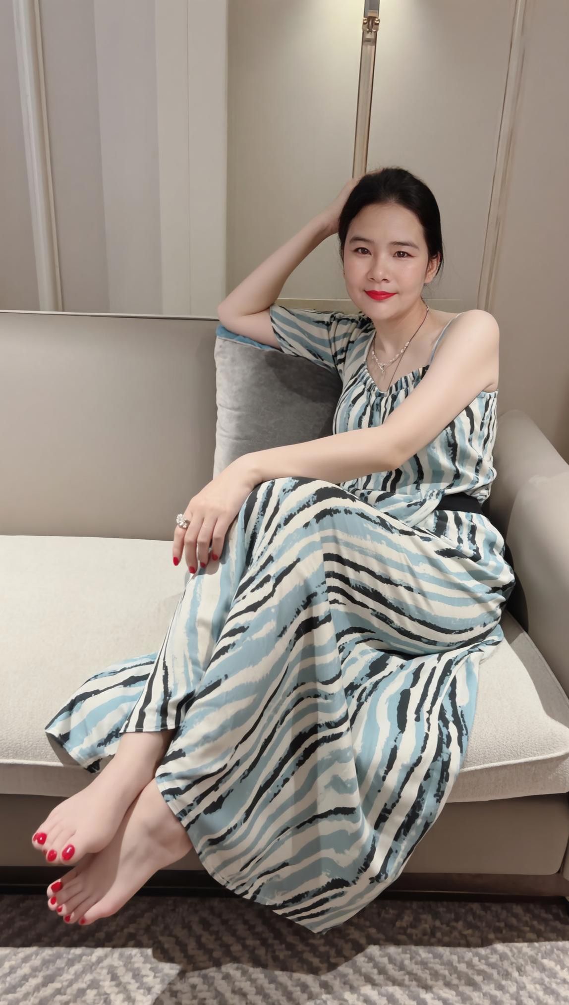 <p>AI优雅少妇写真 ai创作 <!--{img:0}--></p>...