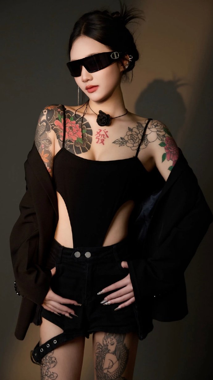 纹身美女壁纸 ​​​