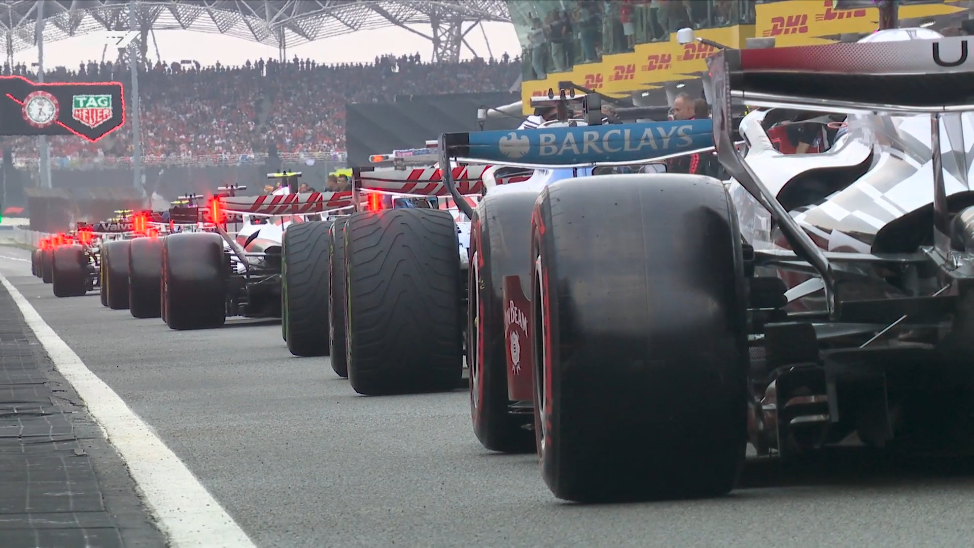 今天的比赛再次开始！已出现各种轮胎配方

#F1[超话]##2026F1巴林大奖赛雪邦站# ​​​​