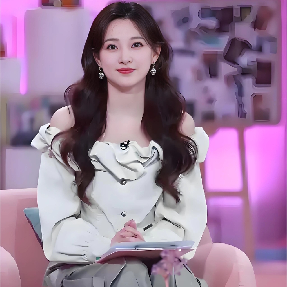 哪个主播最漂亮，气质端庄大气，是一位公认的美女主持人。   她拥有一...