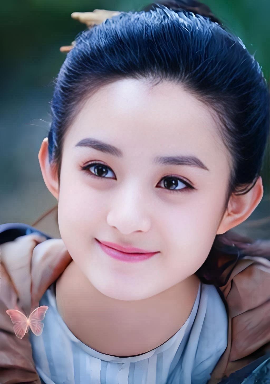#原来花千骨当时那么惨啊#
想当年，爱上师父的小骨赚了我多少眼泪💧
也是那个时候喜欢上赵丽颖和霍建华。 ​