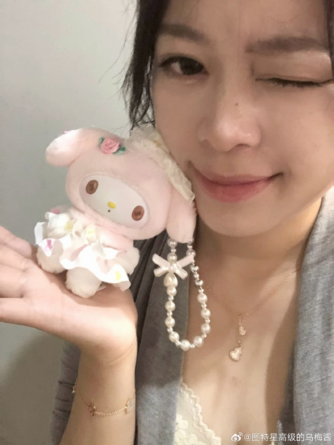 8p拍照越来越暗 逼我买大疆吗😭 ​