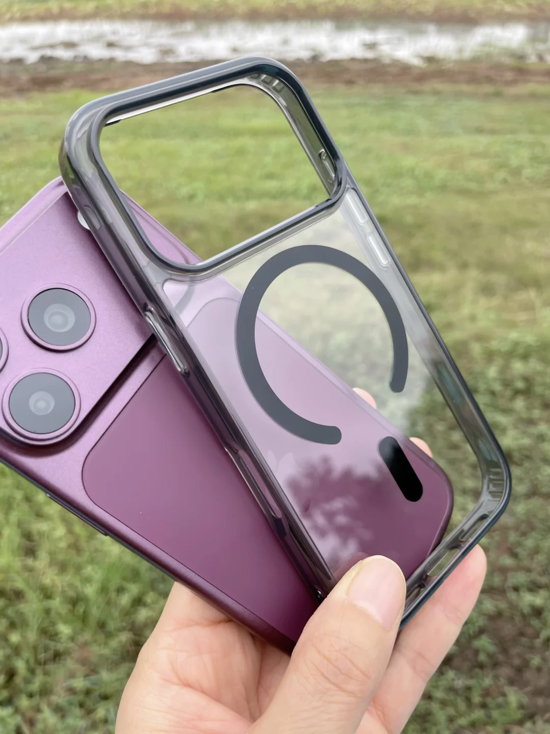 iPhone 18Pro最佳搭档？酒红+透黑赢麻了🍷