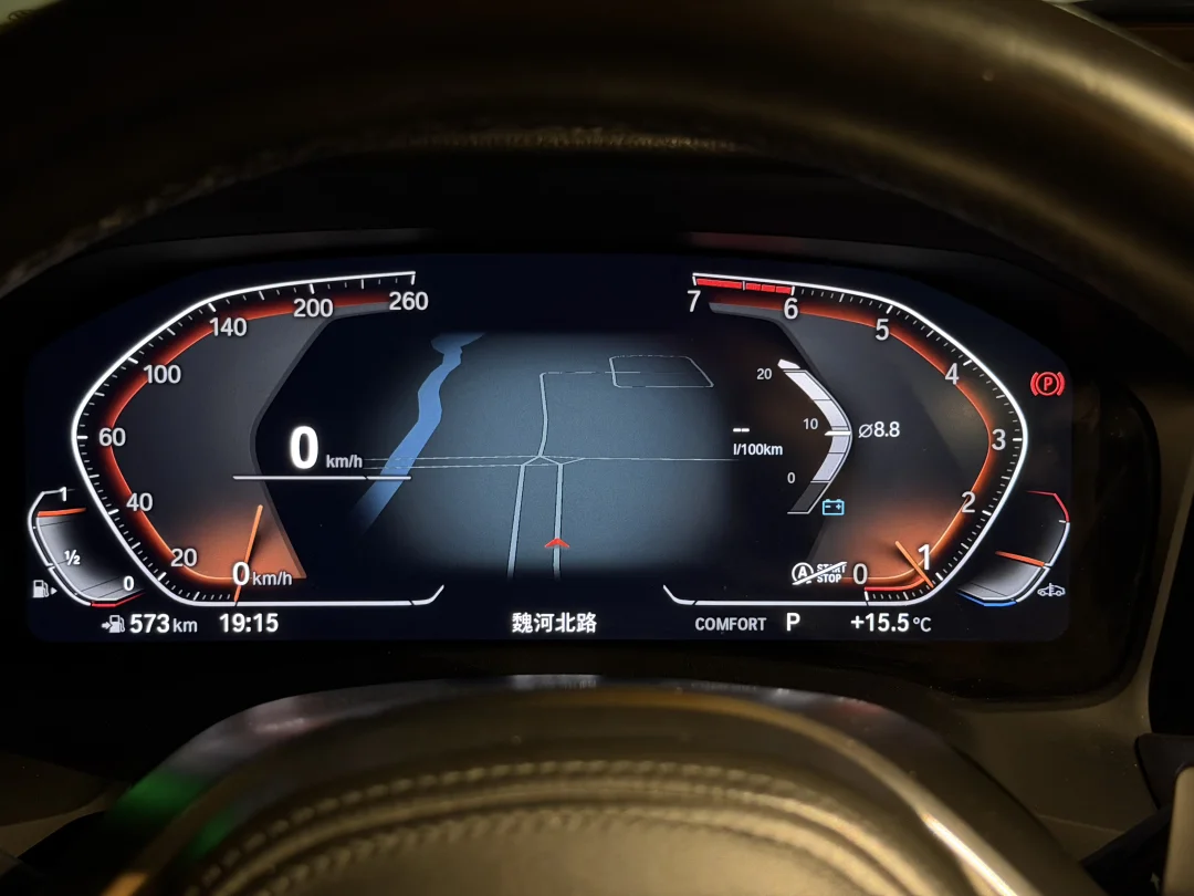 宝马325i耀夜油耗8.8正常吗