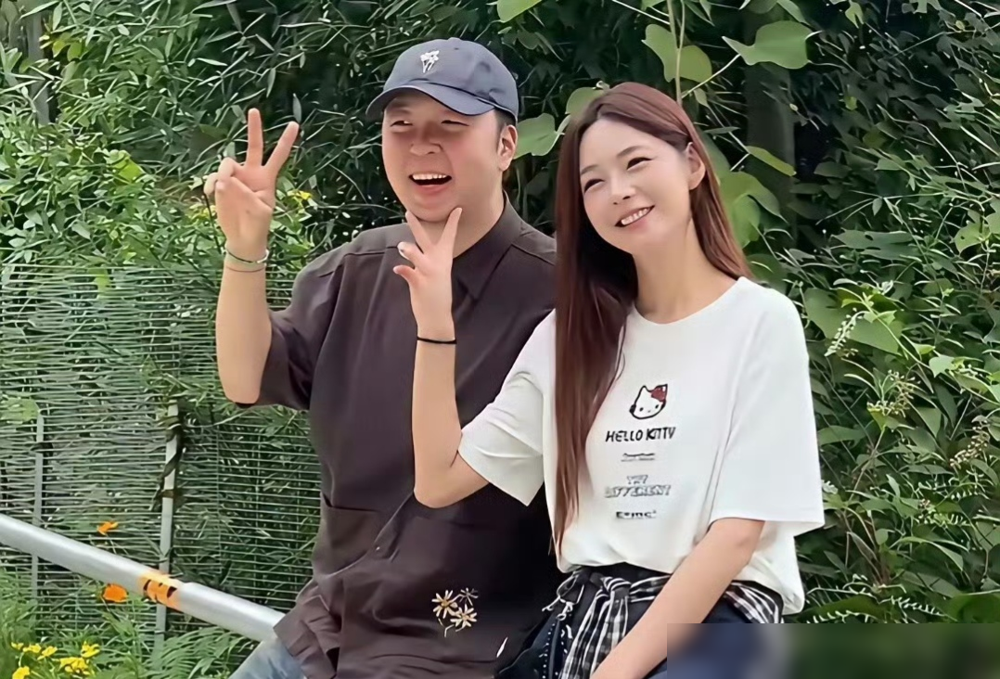 杜海涛能冷战三个月，沈梦辰主动打电话求和，他直接给挂了。
节目上沈梦辰亲口说的，吵完架杜海涛不接电话、不回家，最长一次冷了整整三个月。她忍不住先低头，打过去，对面按掉了。
杜海涛自己补了句：那几天没接到她电话，其实挺轻松的。
后来怎么和好的？沈梦辰杀上门去堵他，才把事翻篇。
俩人现在法兰克福