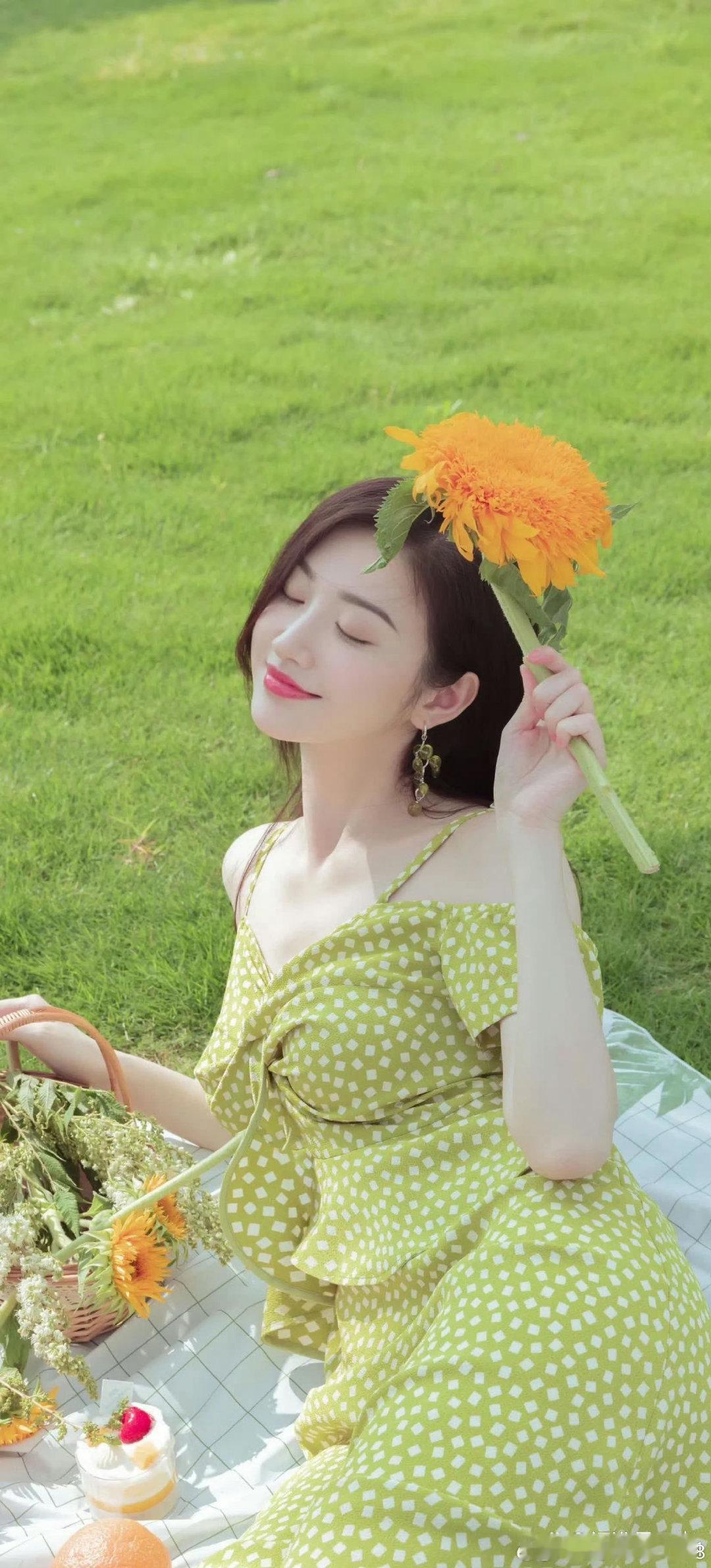 不必争辩，不必反击。反击是在给对方面子，无视才是最狠的报复，无视是在给对方送终。#人生感悟 #人性真相 #情绪内耗 #强者思维 #识人
#景甜[超话]##全世界最好的景甜[超话]##司藤[超话]# ​
