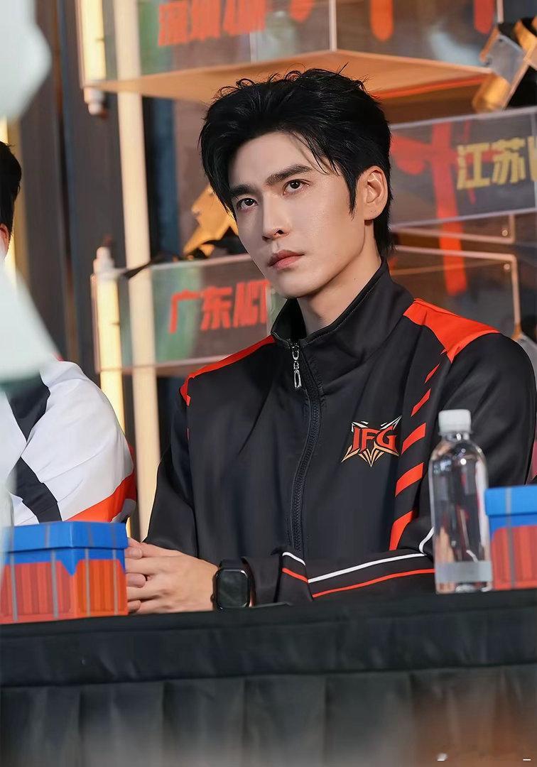 #王奕然[超话]#  期待新剧[给你小心心] ​