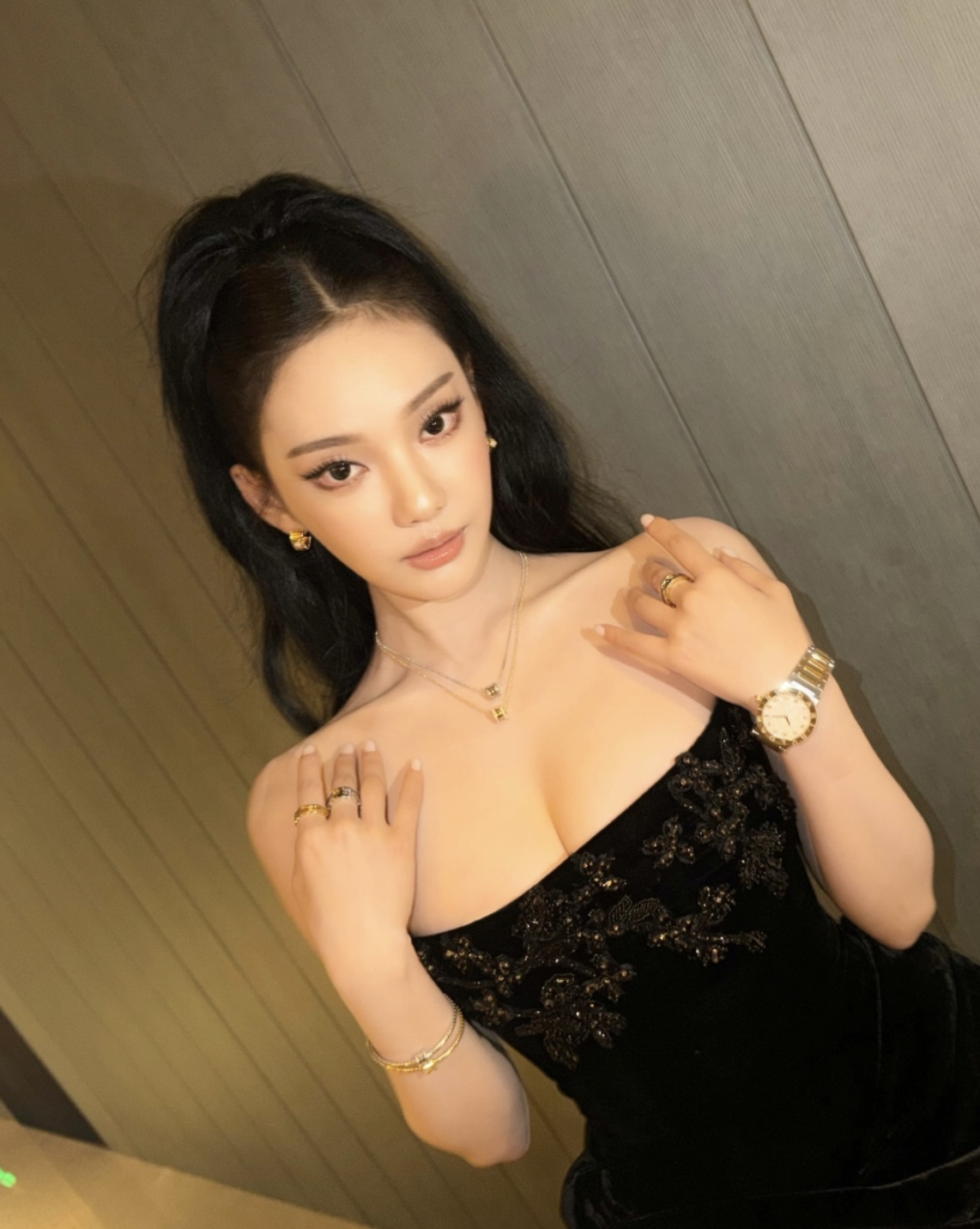 签约宝格丽，宁艺卓时尚资源又双叒叕升级了！