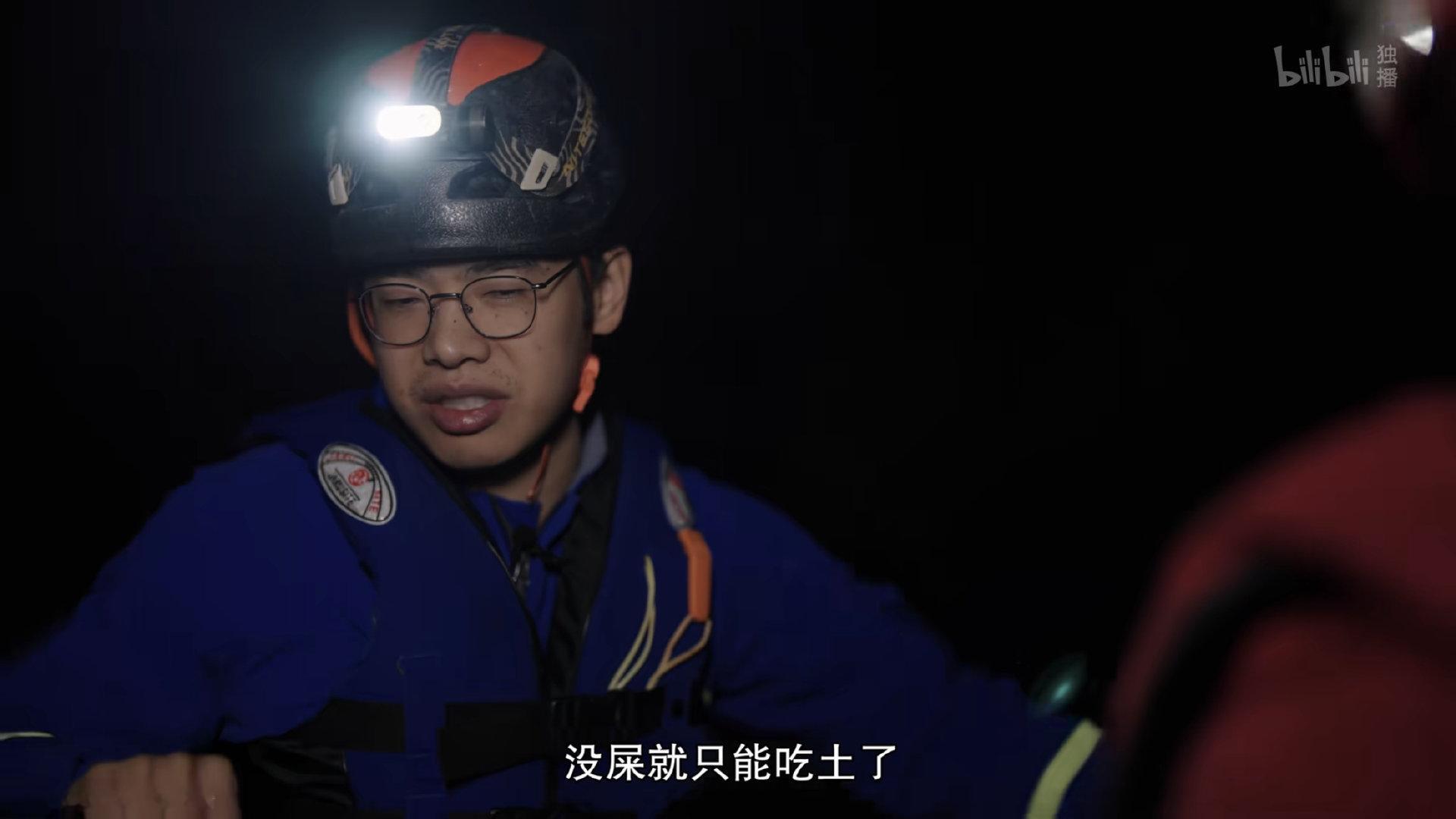 #李小冉问月收入10k是多少# 我也不理解为什么不能直接说一万或者1w，说10k是为了显得钱多吗…… ​