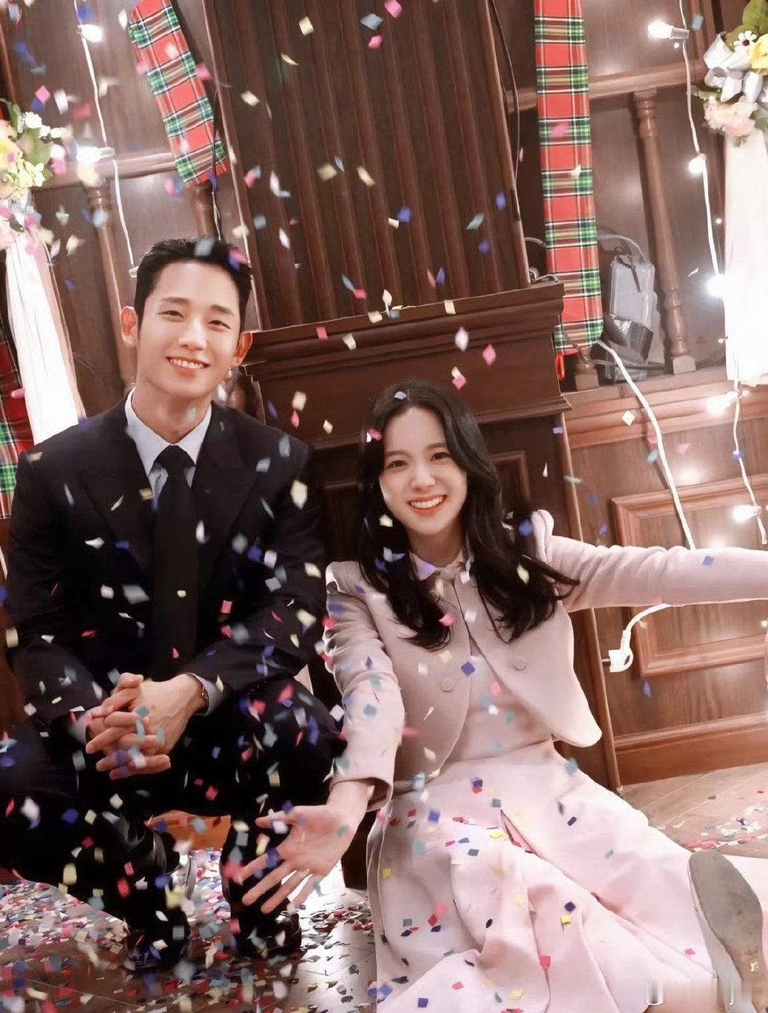 #金智秀丁海寅同框合照#伟大的#雪滴花##kimjisoo[超话]# ​