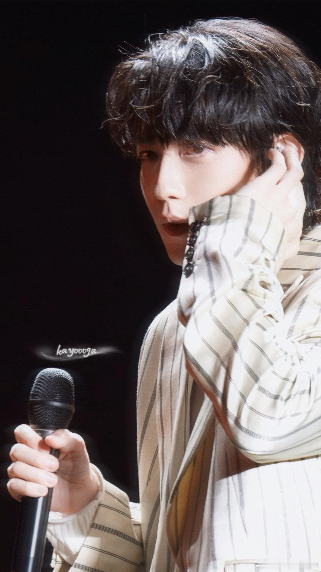 #林宥嘉[超话]#  林宥嘉：呼吸   我：勾引我了！
啊啊啊我要晕倒了
#林宥嘉##林宥嘉超级管家世界巡演# ​