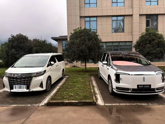 如果是你你会选择左边还是右边