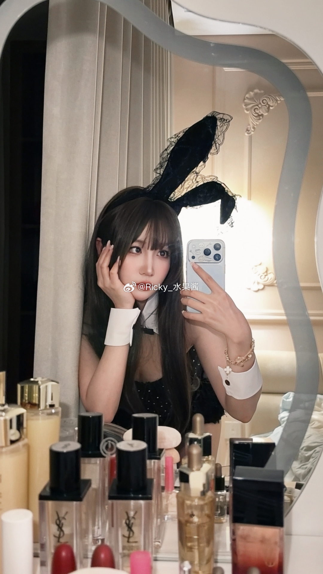 🐰🖤 ​​​