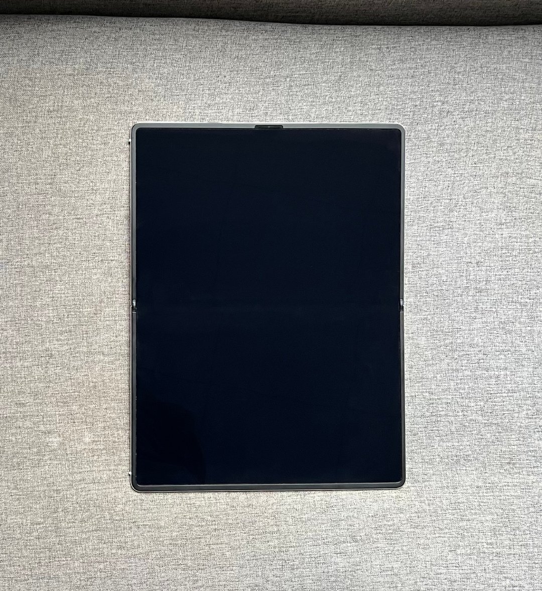 华为MateBook Fold非凡大师 32+1TB天际白，屏幕完美，中框细微磕碰，盒子配件全套，电池效率100，全国联保至2028-05-09，14299。 ​